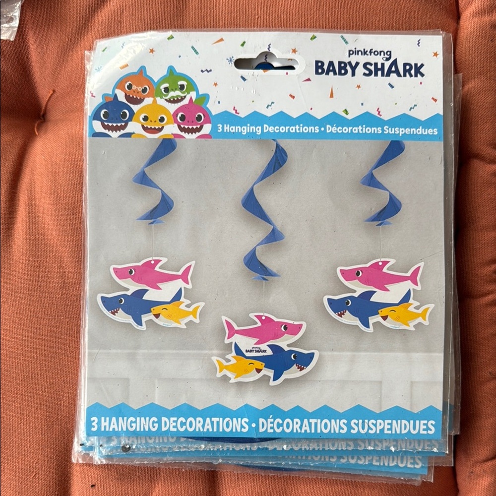 Baby Shark Party Supplies Set - Picture 5 of 7